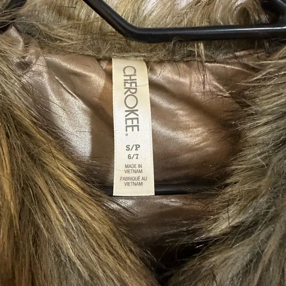 Kids Faux Fur Vest 6/7 — Brown Olive Fall Layering — Cherokee Target - Picture 3 of 5